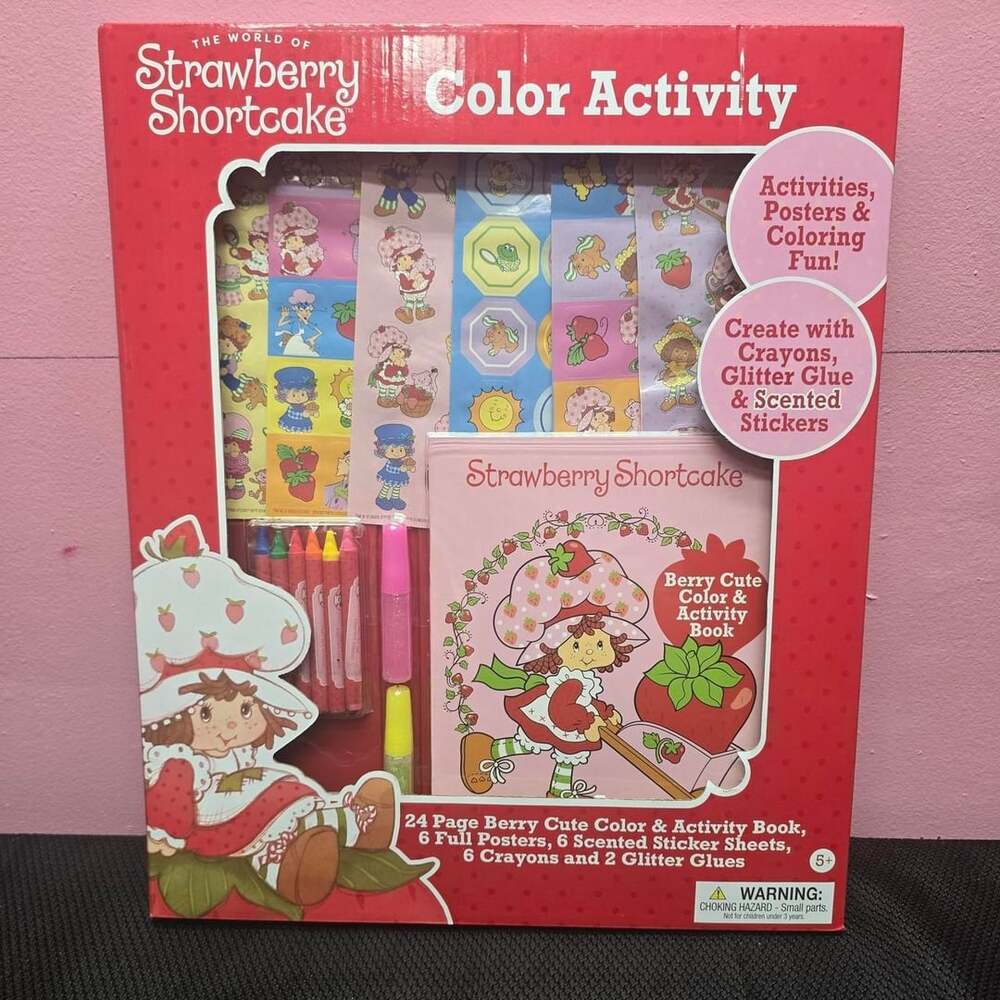 Strawberry Shortcake Color Activity Set
